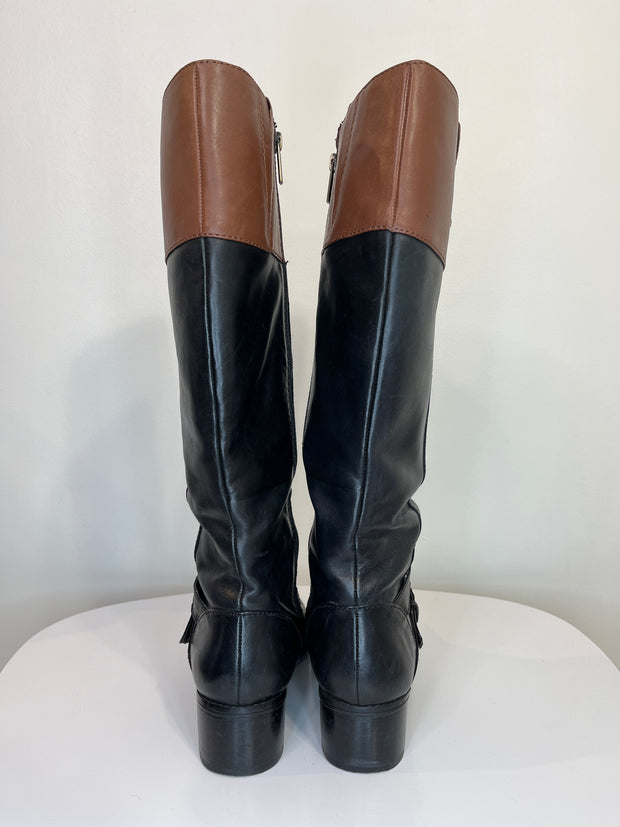 Bandolino Blk/Brn Buckle Boots