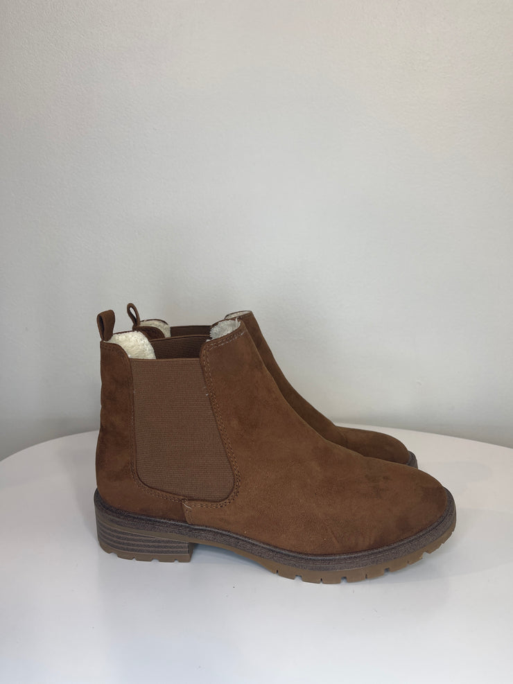 Call It Spring Brn Ankle Boots