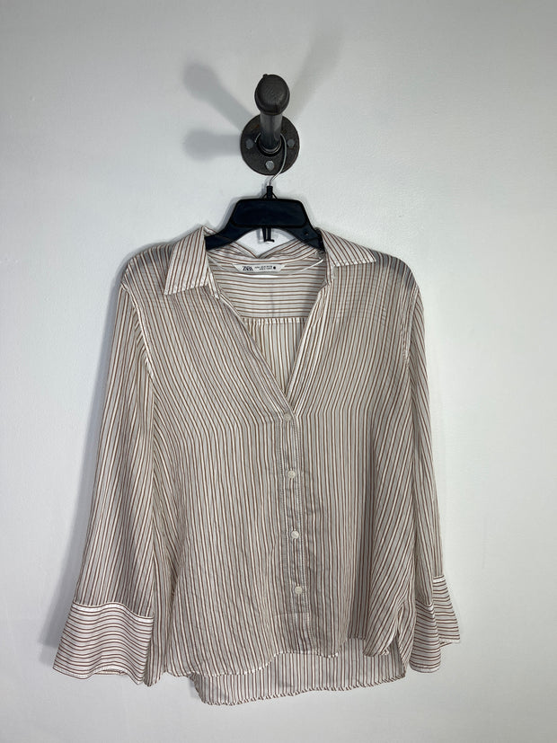 Chemise boutonnée transparente à rayures Zara