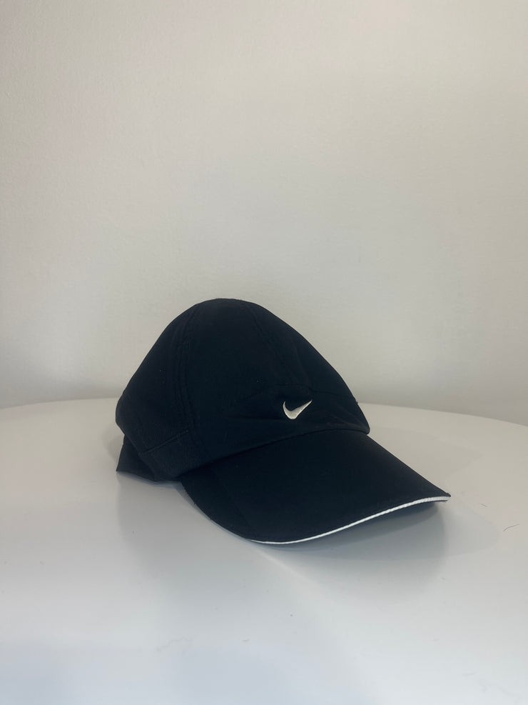 Gorra negra Nike para correr