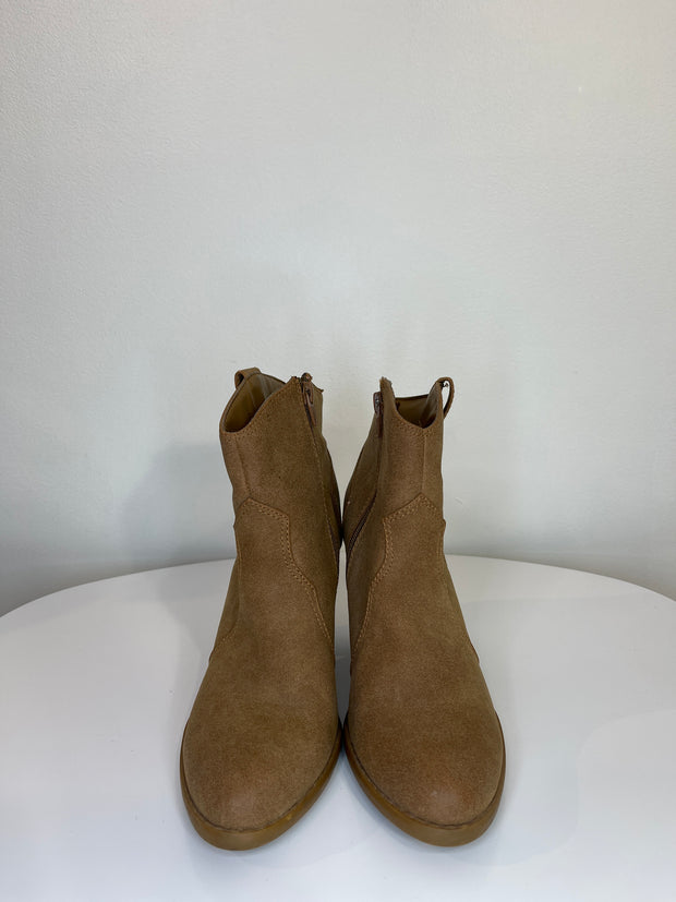 American E. Brown Ankle Boots