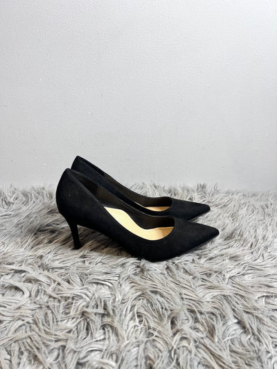 JF Black Pointed Heels