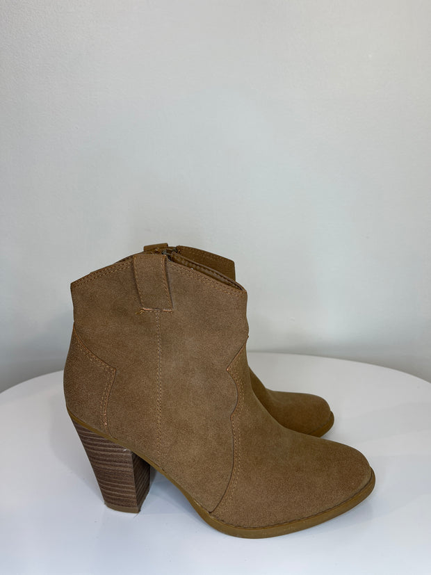 American E. Brown Ankle Boots