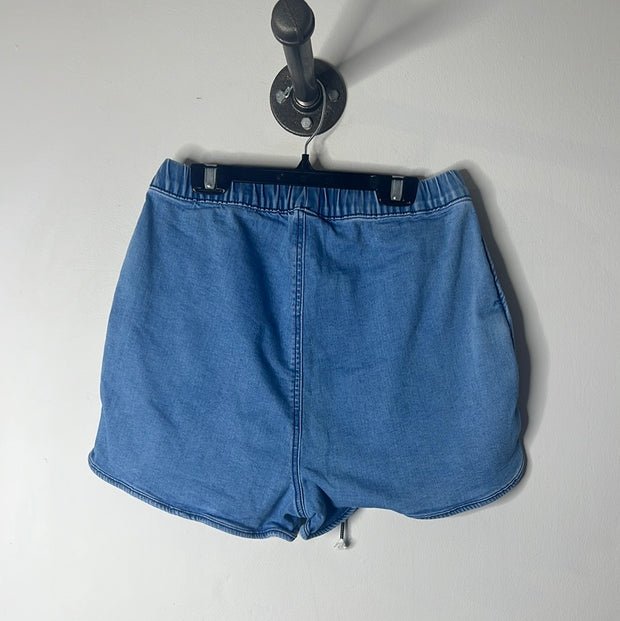 Pretty Little Thing Blue Short