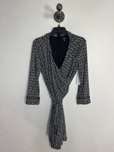 Le Chateau Wht Blk Tie Dress