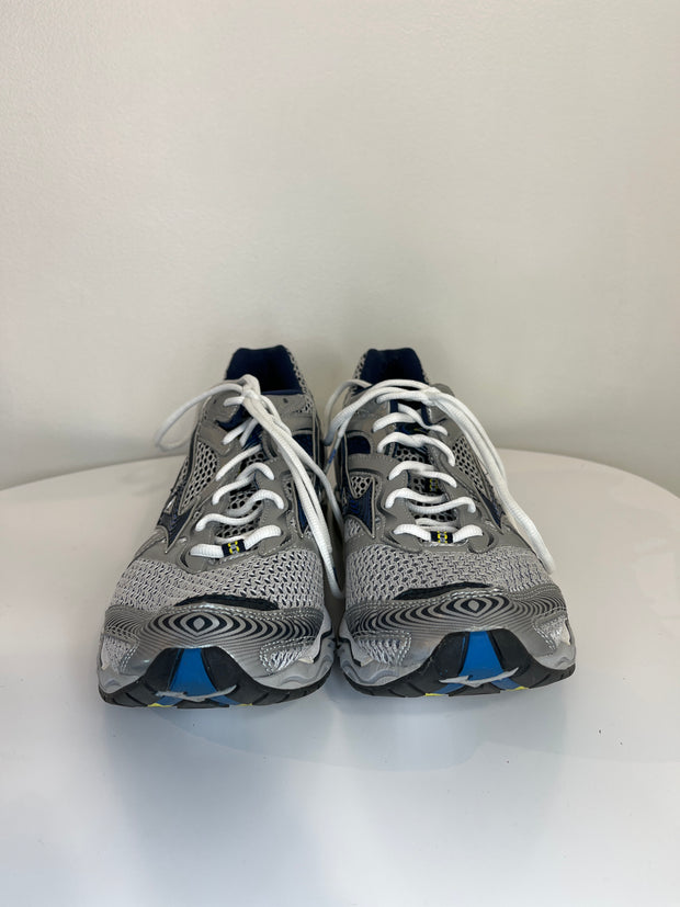 Mizuno Grey/Blue Runners