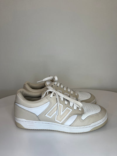 New Balance Beige/Wht Sneakers