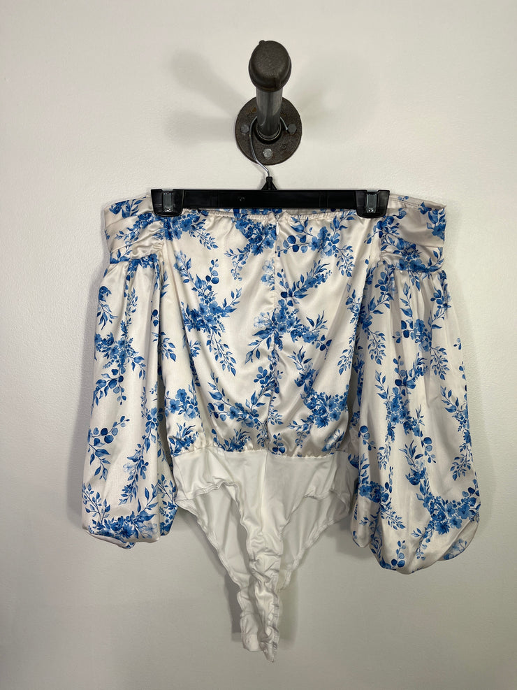 In The S. Bl Floral Bodysuit