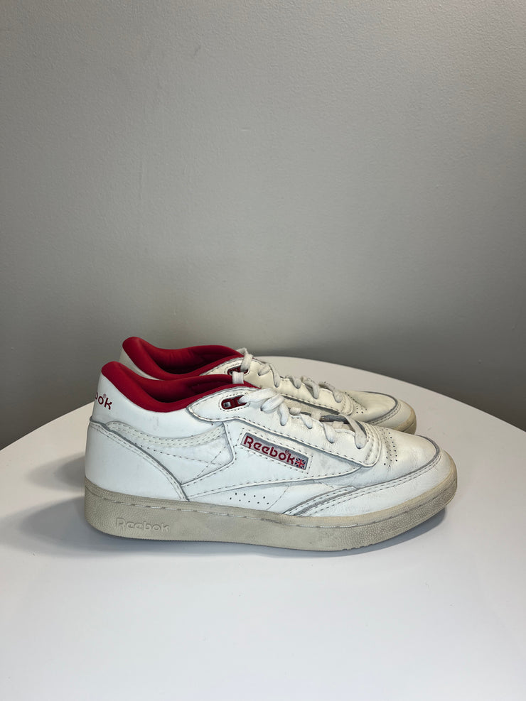Reebox White/Red Sneakers