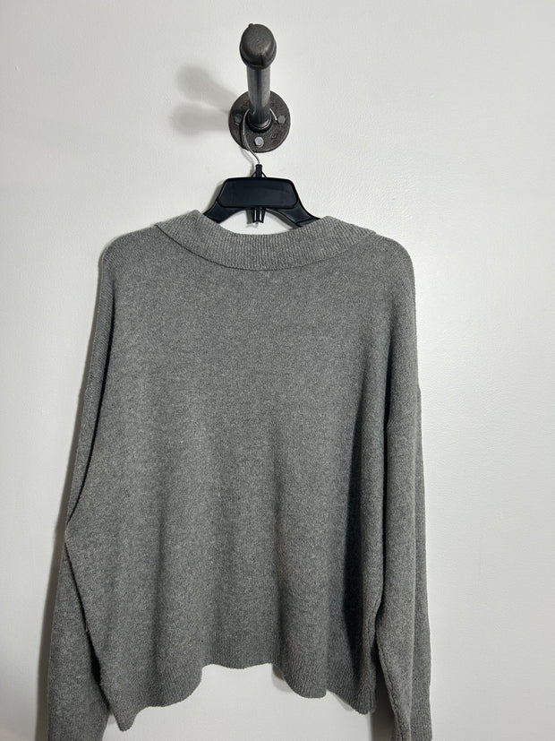 Old Navy Grey Sweater