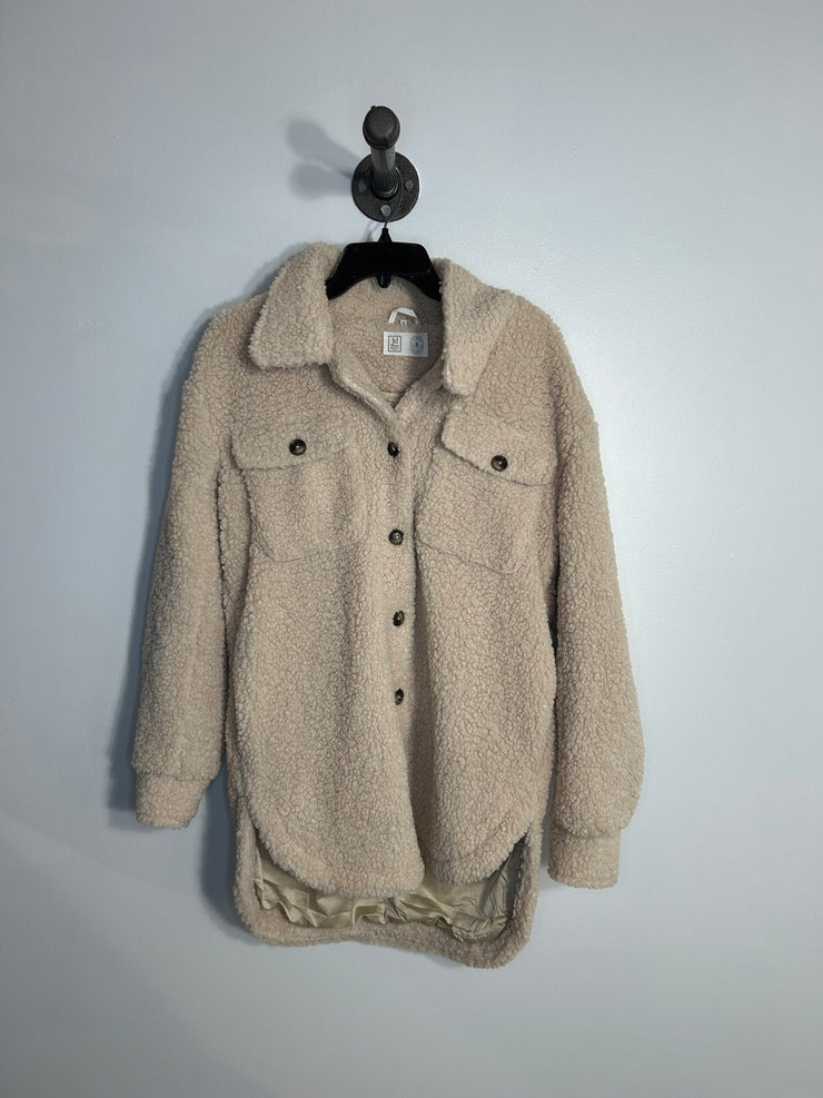 JardinesBeige Fuzzy Shacket