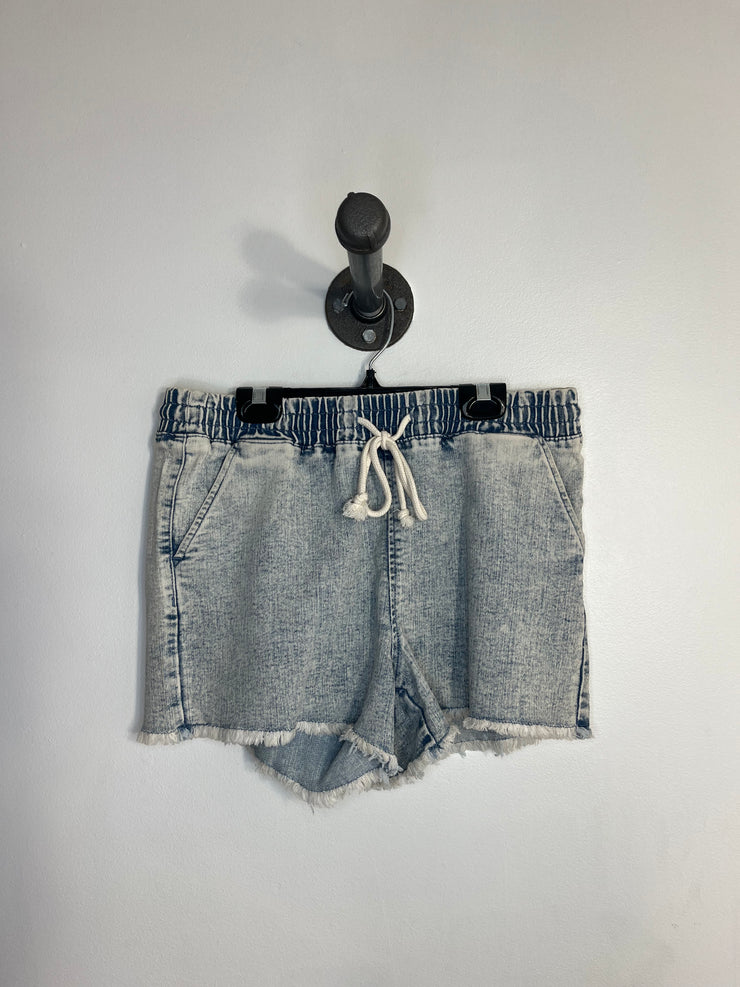 Design Lab Distress Jean Short