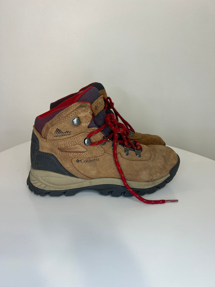 Columbia Brown Hiking Boots