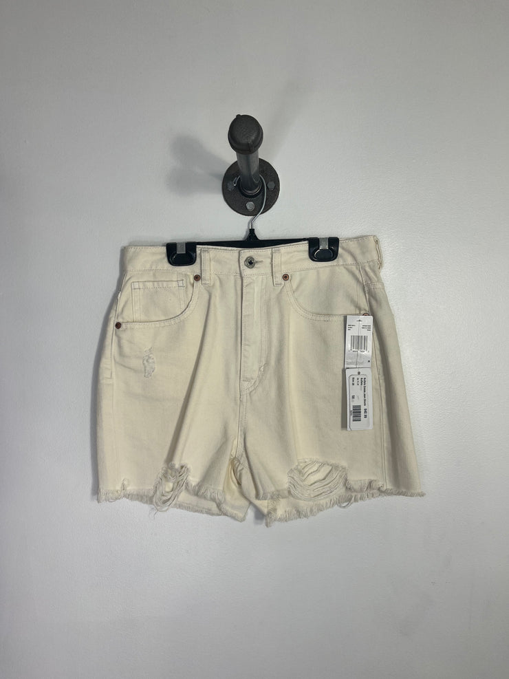 Pantalones cortos de mezclilla color crema de búfalo