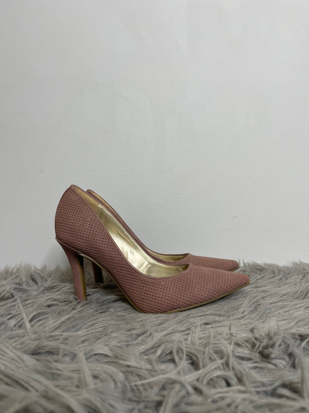 Guess Brown Pointed Heels