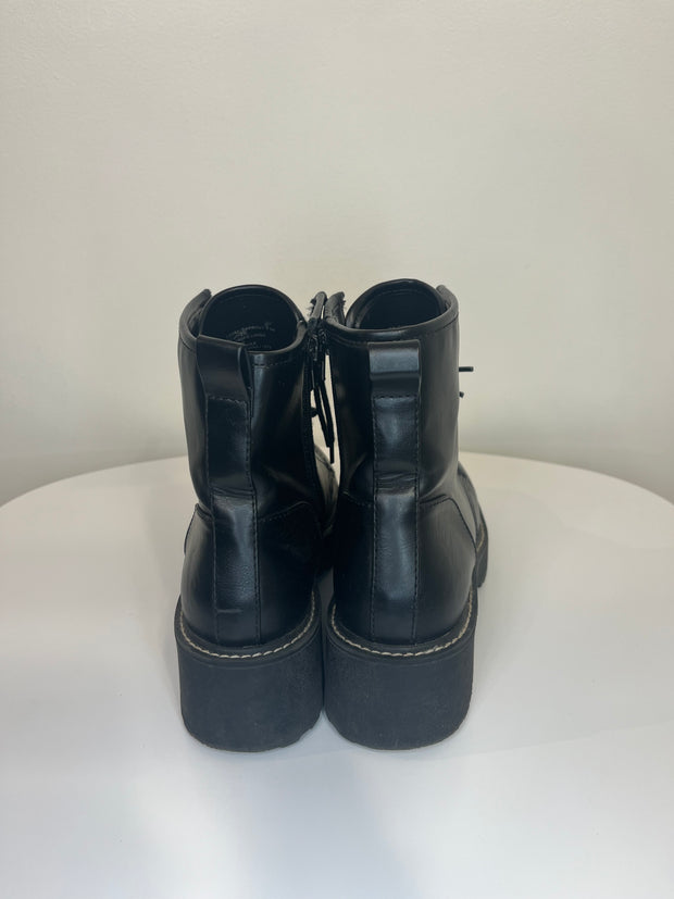 Madden Girl Blk Combat Boots