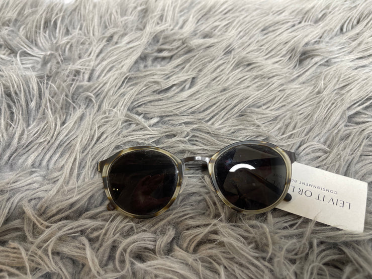 Vinyl Factory Tortoise Sunnies