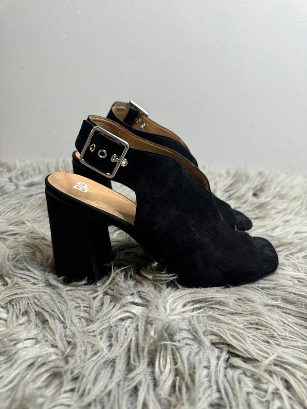 BP Black Heel