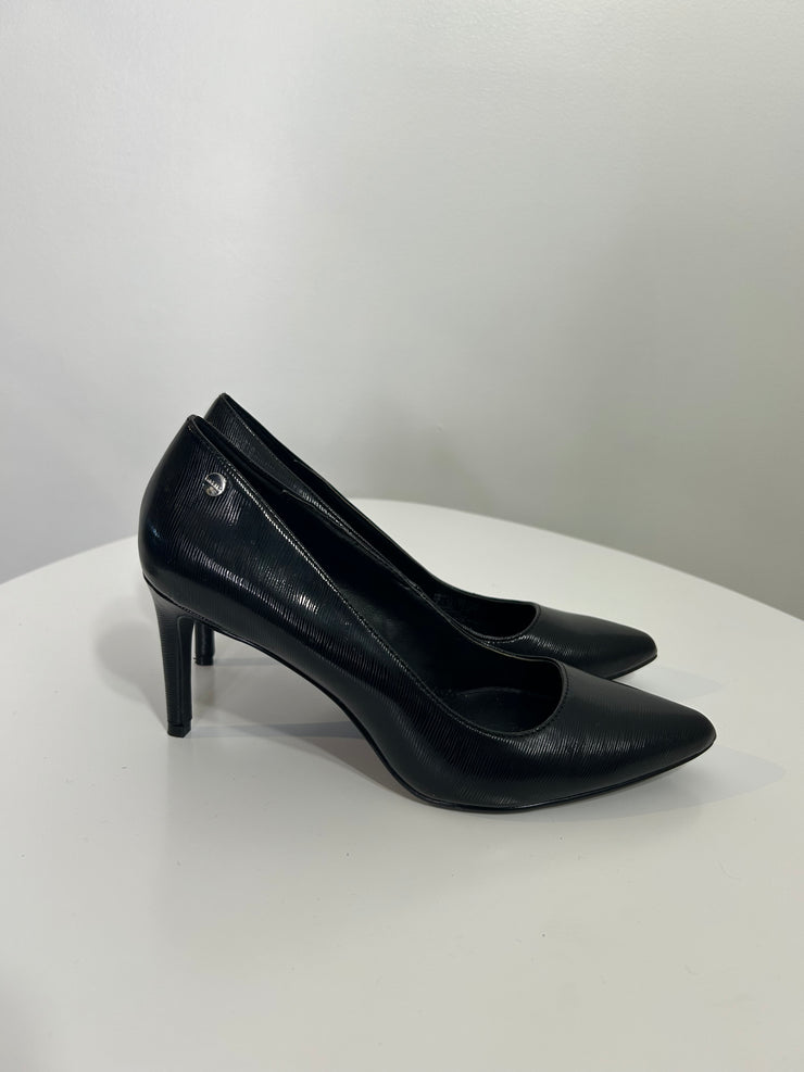 Calvin Klein Blk Pointed Heels