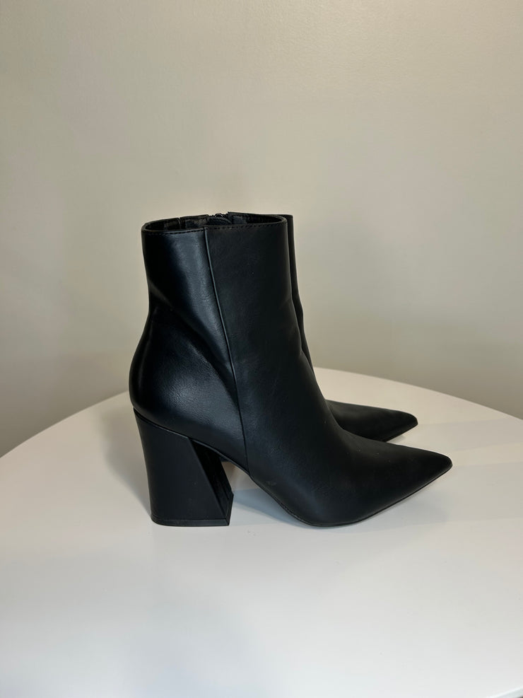 Madden Girl Black Heel Boots