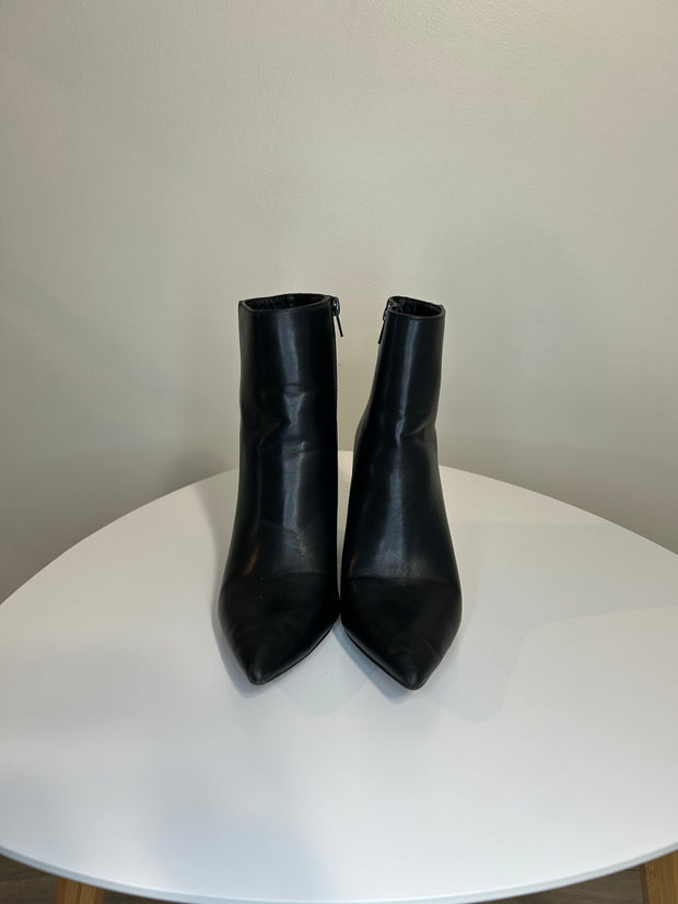 Madden Girl Black Heel Boots