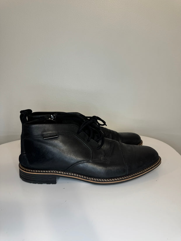 Chaussures en cuir noir Boss