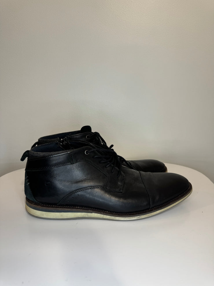 Chaussures en cuir noir Boss