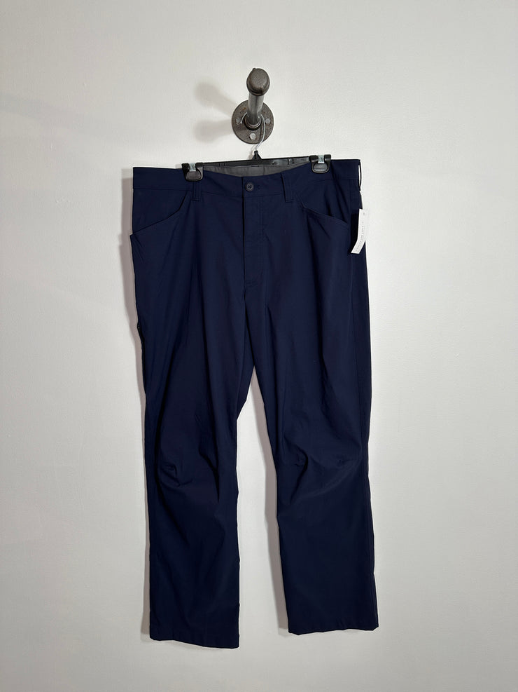 Pantalon bleu marine Eddie Bauer