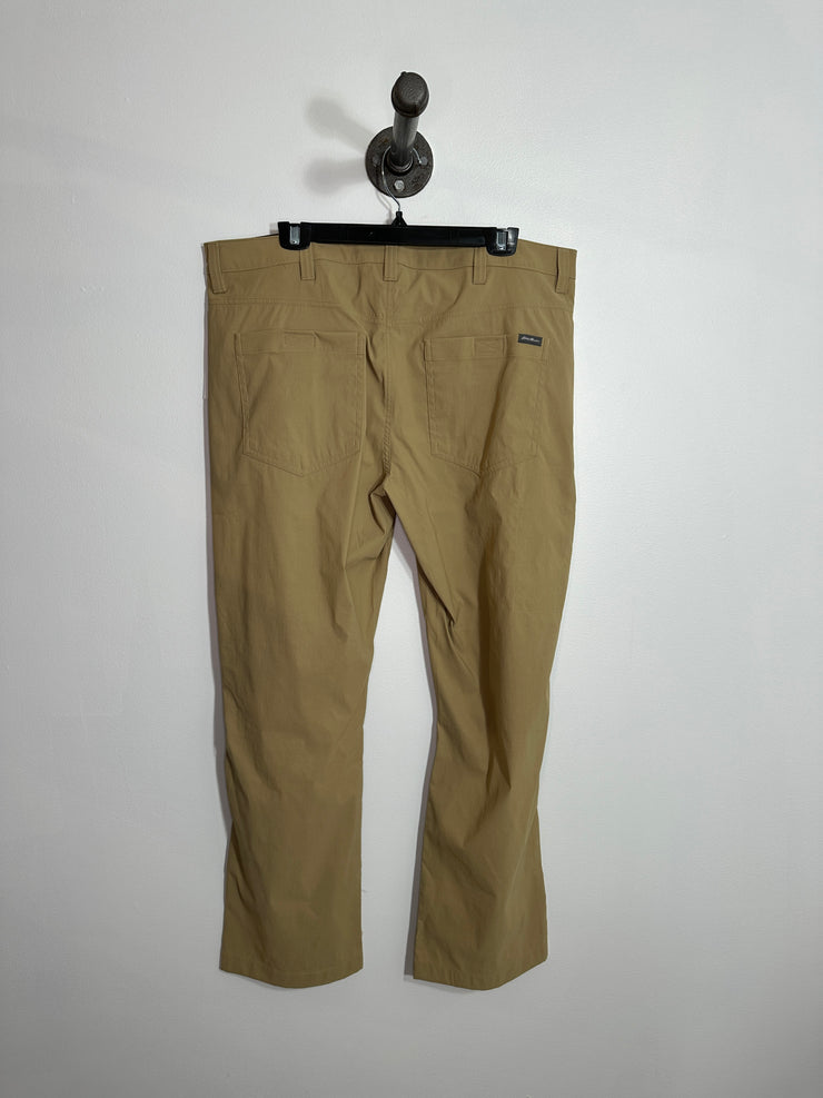 Pantalón recto beige de Eddie Bauer