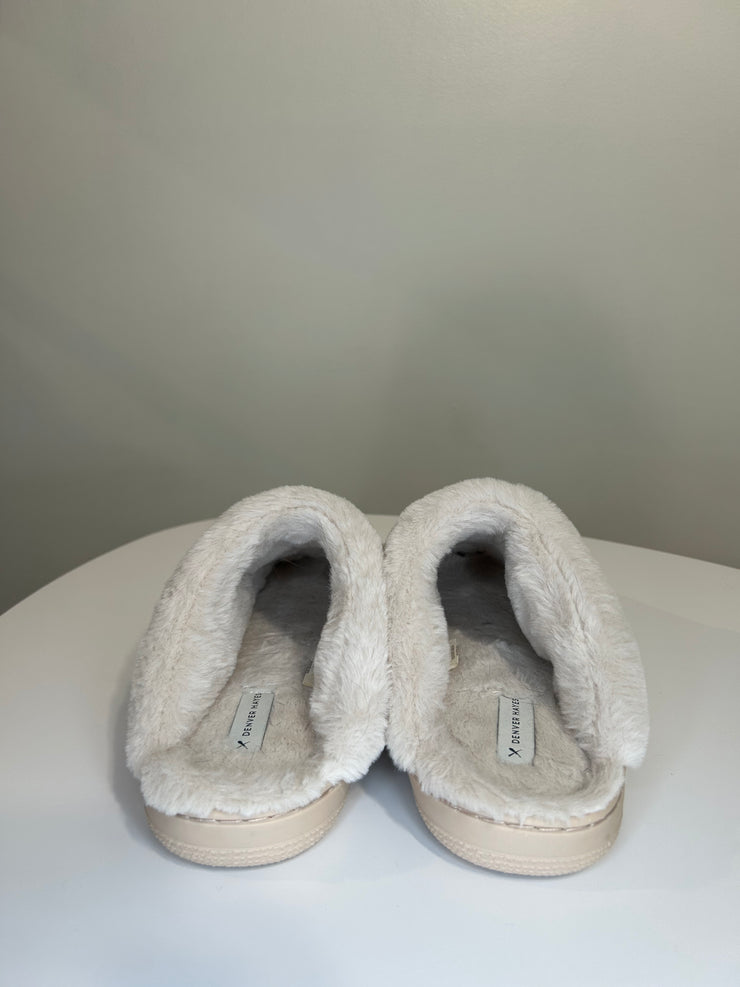 Denver Hayes Pink Slippers