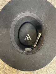 Chapeau en laine noire de West Von