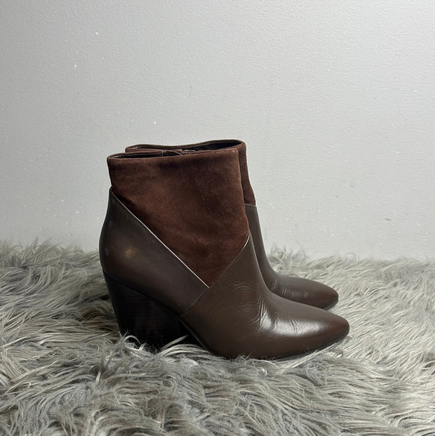 Vince Camuto Brwn Booties