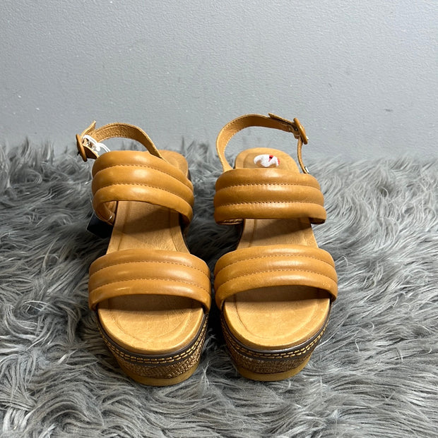 Carmela Brown Platform Sandals