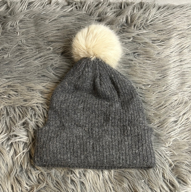 Roots Grey Toque