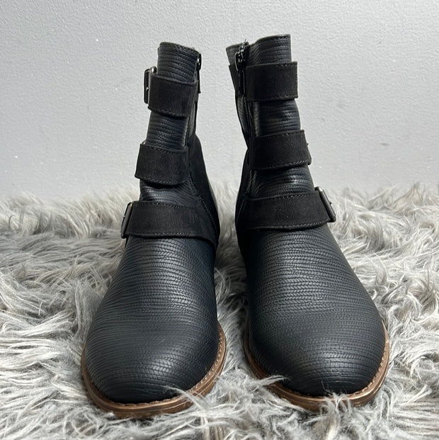 Roxy Black Buckle Booties