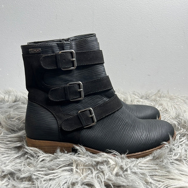 Roxy Black Buckle Booties