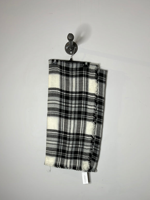 Black/White Plaid Scarf